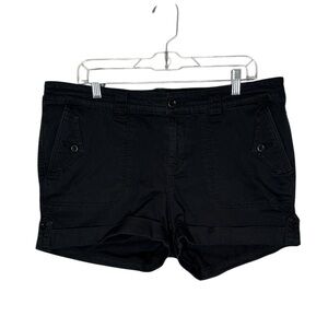 Torrid Women's Black Feel The Fit Cargo Cuffed Hem Shorts Size 16